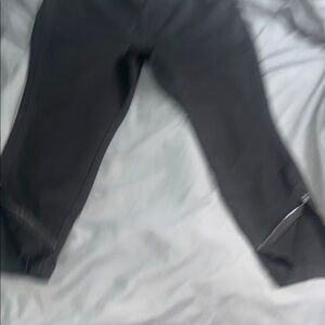 Terra & Sky Black Cropped Ankle Pants with Hem Zippers
